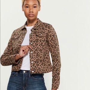 Last chance! Brand new kensie leopard print jacket